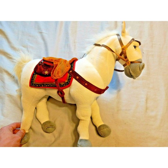 maximus plush horse